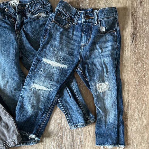 Jeans 3 pair 2 t - 3t - Picture 3 of 4